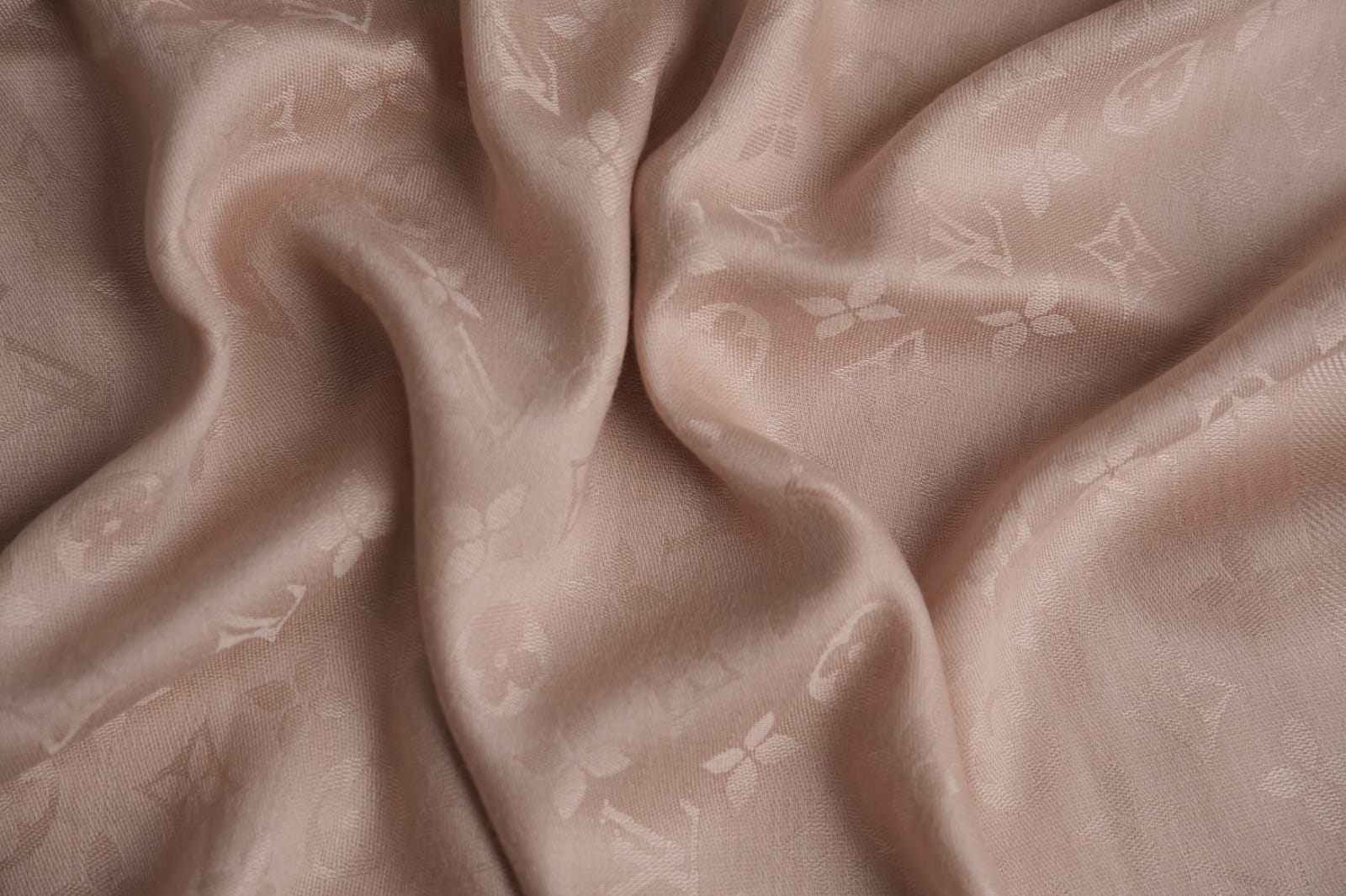 Elegant Pink Fashion Fabric for Stylish Creations